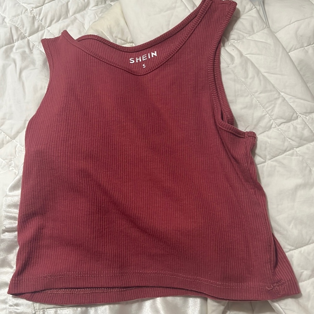 Burgundy tank top crop S